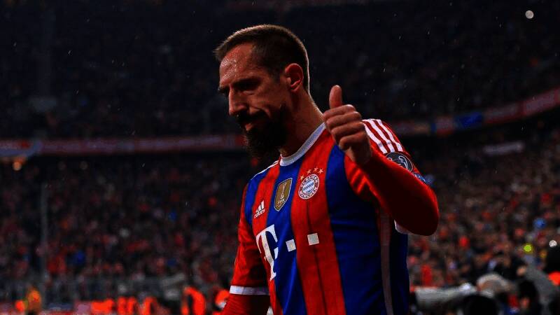 里贝里带球突破画面图