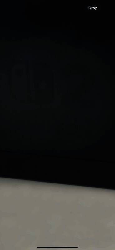 编号3照片展示的Switch 2底座上的Logo