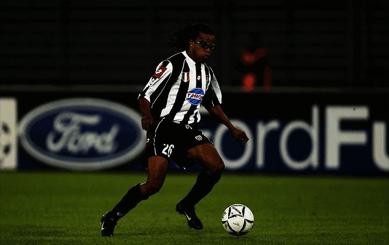 埃德加 - 戴维斯赛场风采图