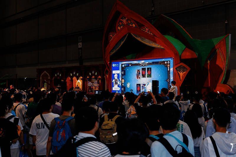 原神嘉年华人群画面