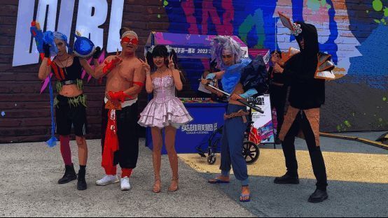 玩家线下cos游戏角色照片