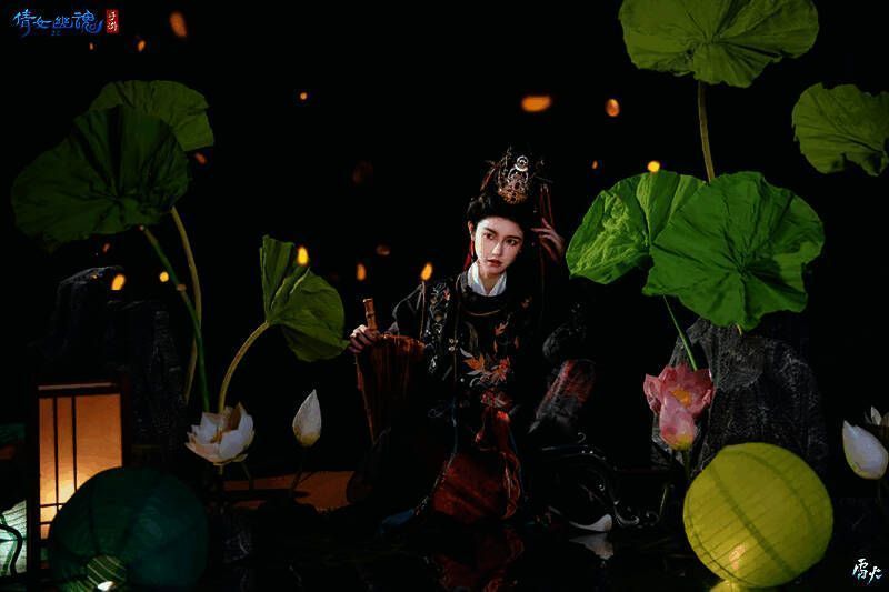 男款倩女手游与流烟昔泠联动汉服正面展示图