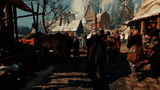 对比画面显示《巫师3》诺维格瑞与《巫师4》Valdrest之间的技术差异，NPC数量与场景细节显著提升