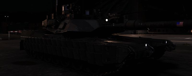 《断箭》游戏中的防御战斗场景,士兵们在阵地上布防,远处有坦克与直升机掠过