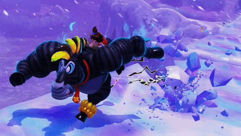 大金刚与小宝琳在丛林场景中跳跃攀爬的瞬间画面