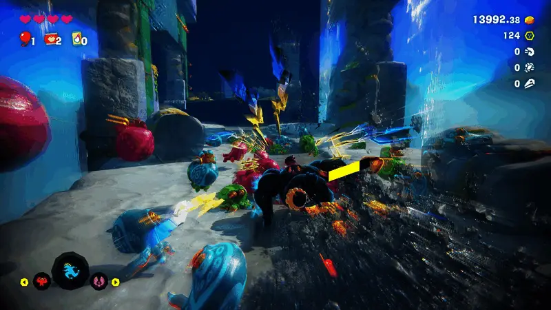 玩家操控角色穿越瀑布与水下洞穴的场景展示