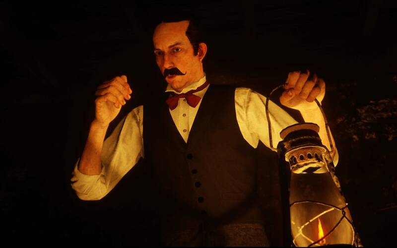 小艾德蒙-劳里身着西服的诡异形象