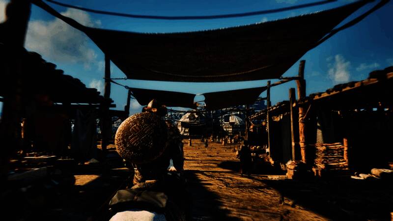 角色手持长剑与巨型怪兽激烈对战,特效震撼