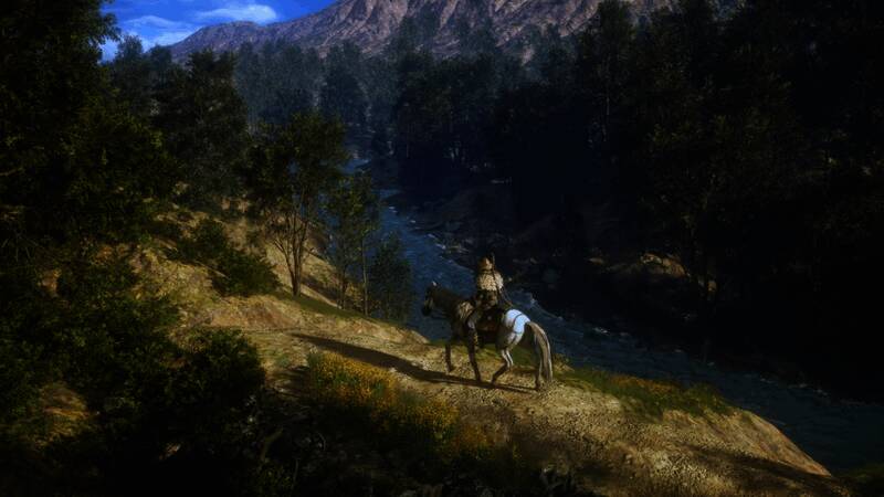 主角站在高崖俯瞰大地,背后是辽阔的山脉与原野