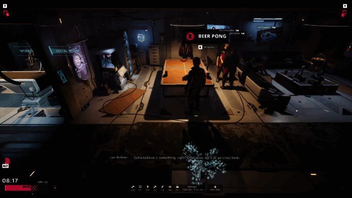 游戏界面展示物品管理与任务提示系统,整体UI风格简洁科技感十足