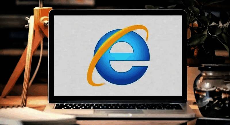 浏览器界面功能演示图,展示多标签页与广告屏蔽插件协同工作的场景