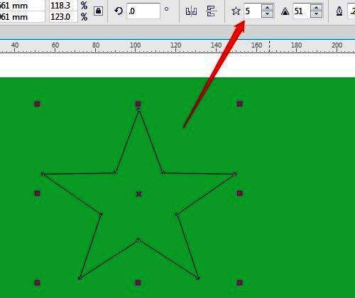 五角星绘制过程示意图,显示星形工具属性设置及绘图区域五角星轮廓
