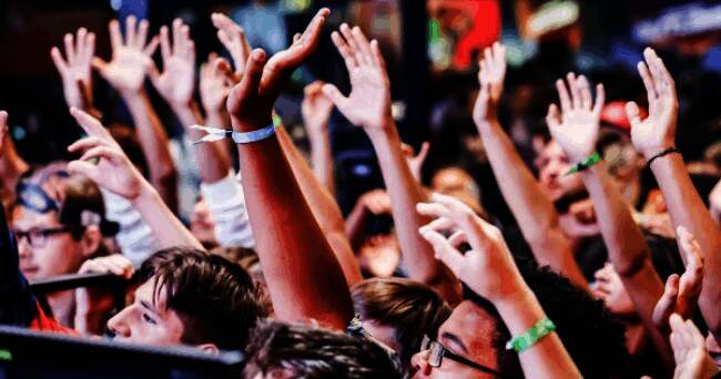 科隆游戏展现场人潮涌动,气氛热烈