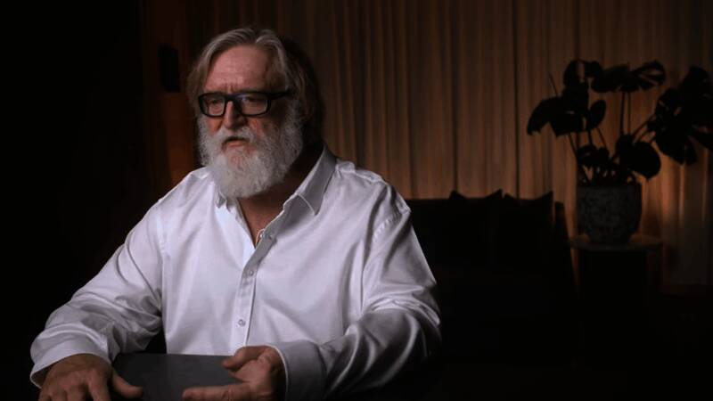 G胖在电脑前工作,屏幕上显示着AI相关的代码界面