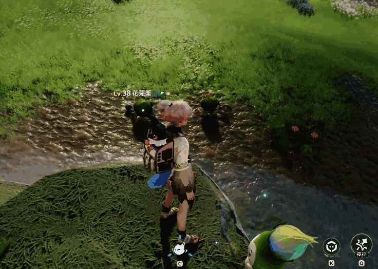 冰骨仔站在石块下,周围环境寒冷,有冰雪气息