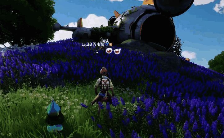 闪电貂在废弃传送舱旁跳跃,周围是盛开的紫色花朵