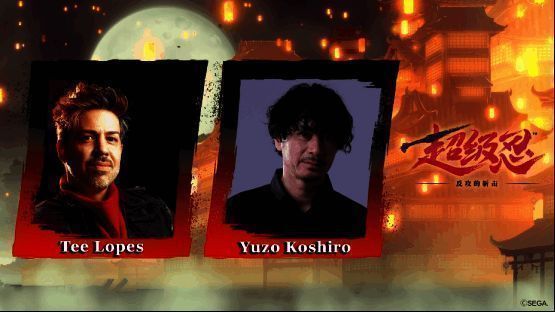 《超级忍 反攻的斩击》开发团队合影,古代佑三与Tee Lopes并肩站立,背景为游戏LOGO