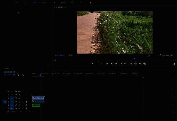 时间轴上显示已录制的音频片段,用户正在预览播放效果