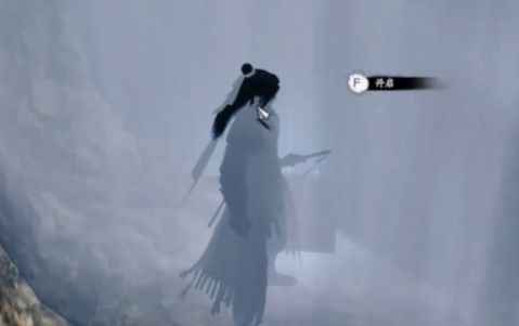 玩家角色站在枰枦城北门坡道旁,镜头对准石像底座处发光的钥匙,环境细节清晰