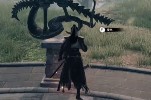 龙脉宝库内部场景,两颗 glowing 龙珠嵌于门扉机关上,大门缓缓开启,内部金光闪烁