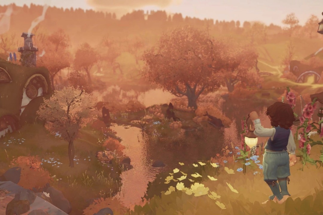 《指环王：夏尔传说》游戏实机画面：阳光洒落的绿茵丘陵间，木质篱笆环绕着圆窗小屋，远处可见风车与袅袅炊烟，整体色调温暖柔和，细节丰富