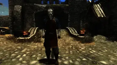 《上古卷轴5:天际重制版》更好的铁匠服MOD截图3